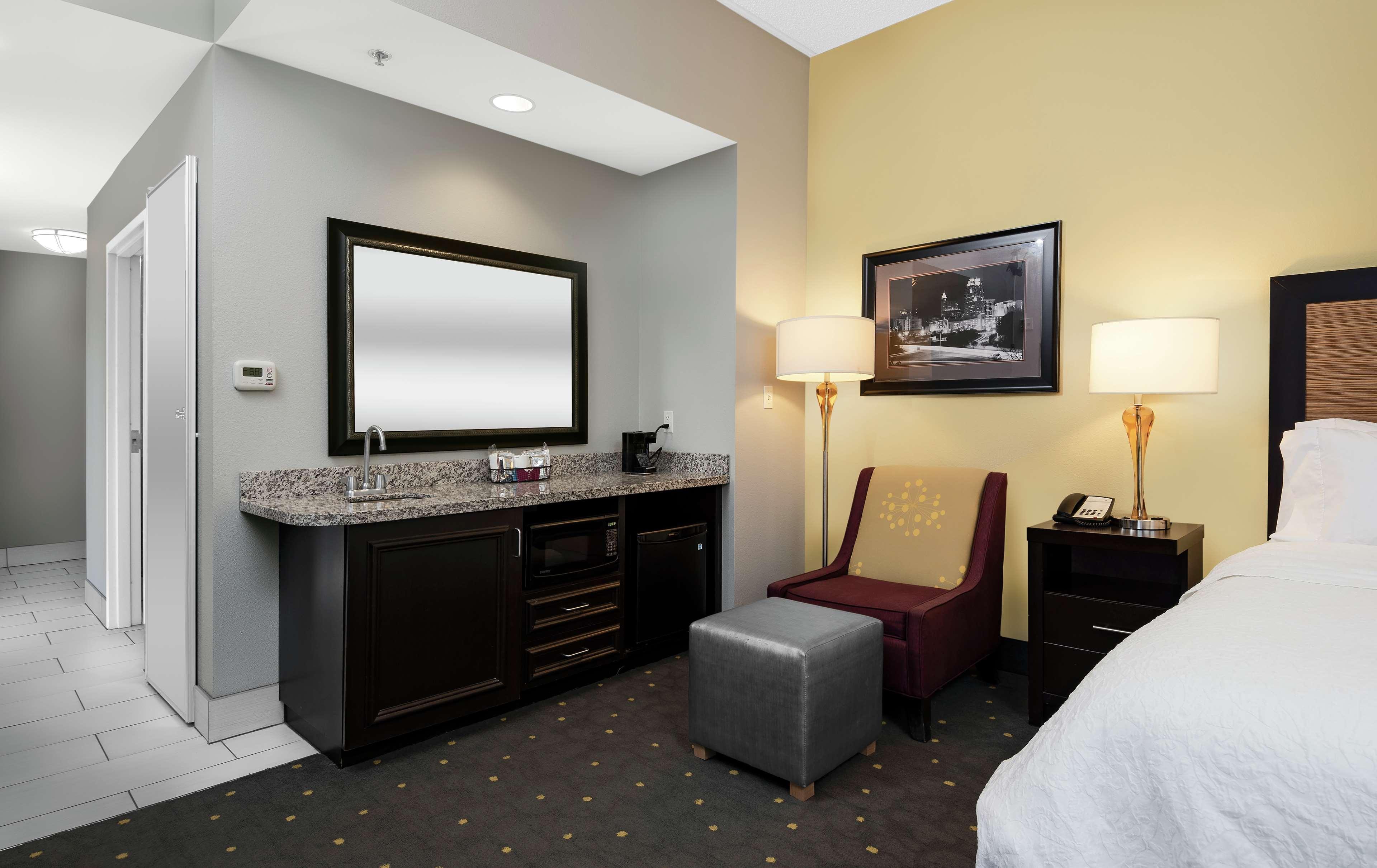 Hampton Inn & Suites - Raleigh Downtown Eksteriør billede