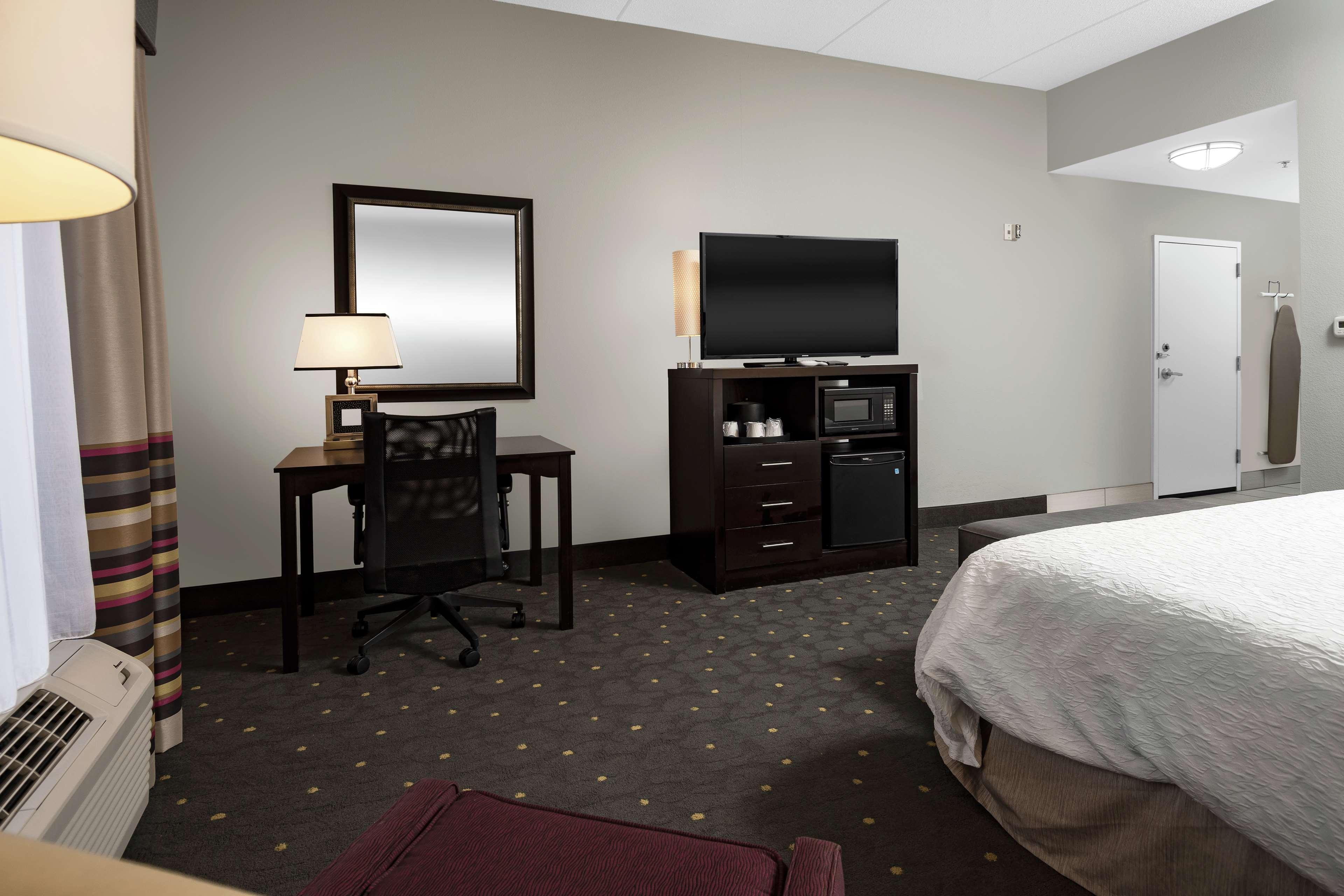 Hampton Inn & Suites - Raleigh Downtown Eksteriør billede