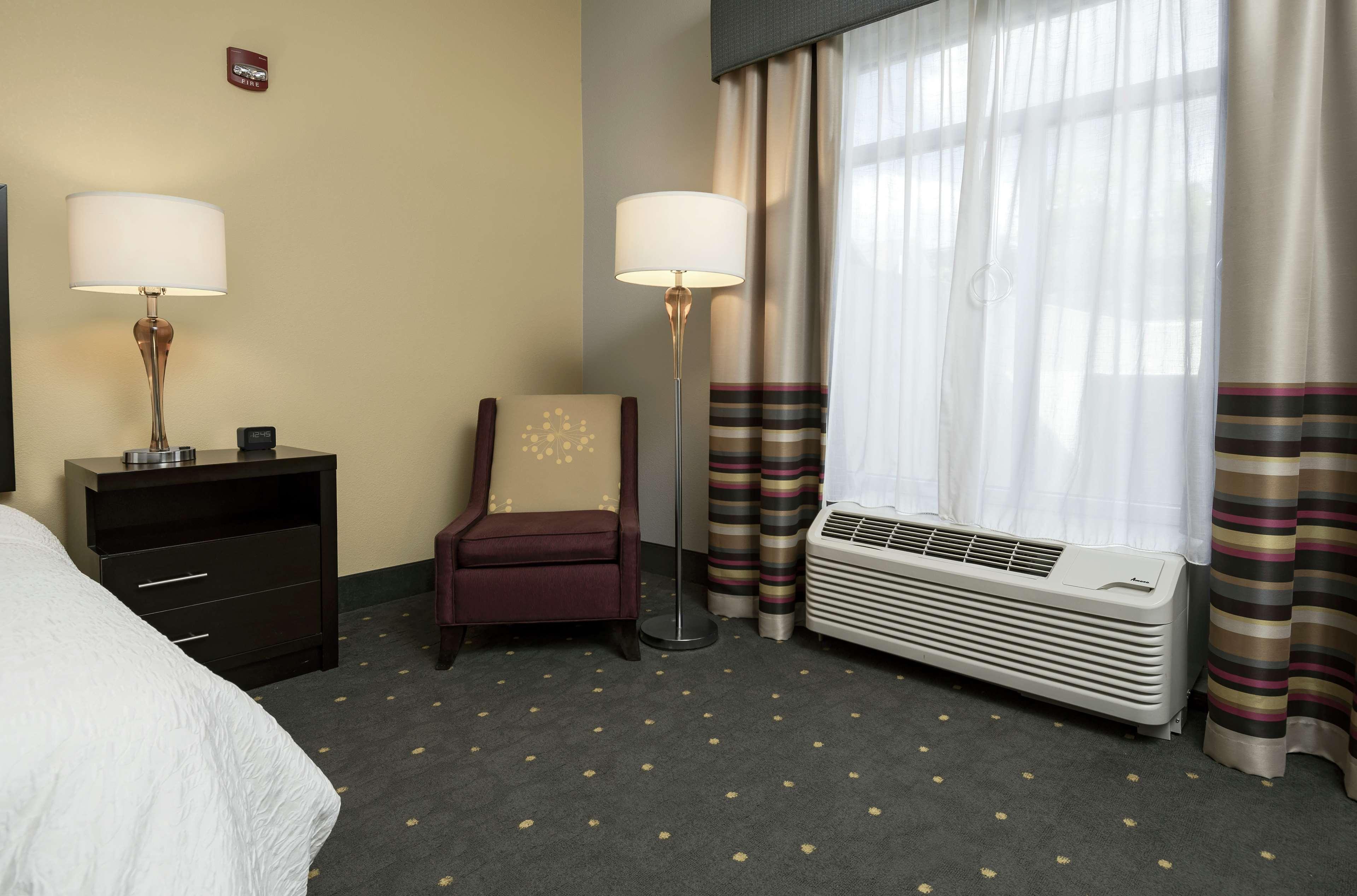 Hampton Inn & Suites - Raleigh Downtown Eksteriør billede