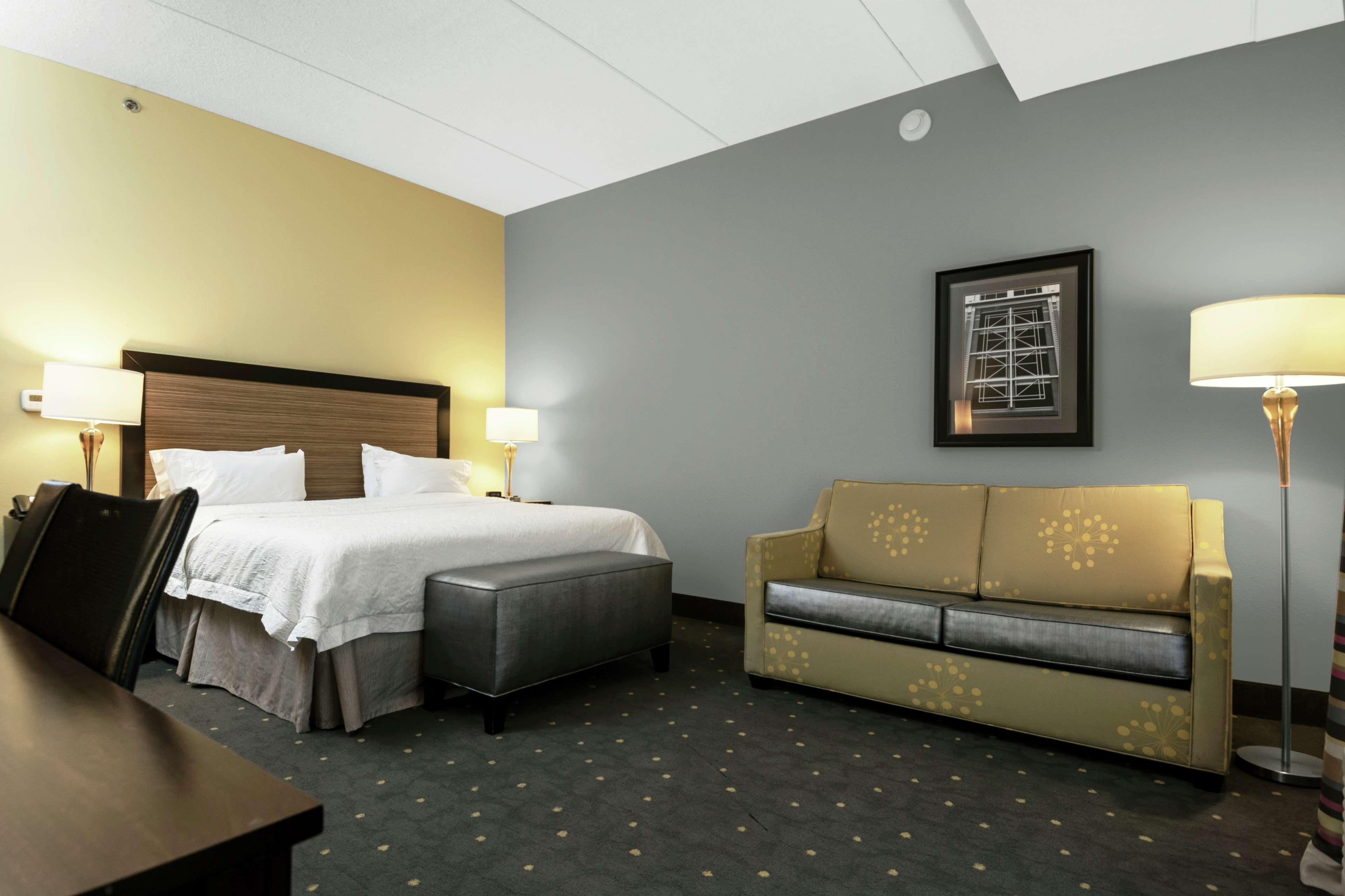 Hampton Inn & Suites - Raleigh Downtown Eksteriør billede