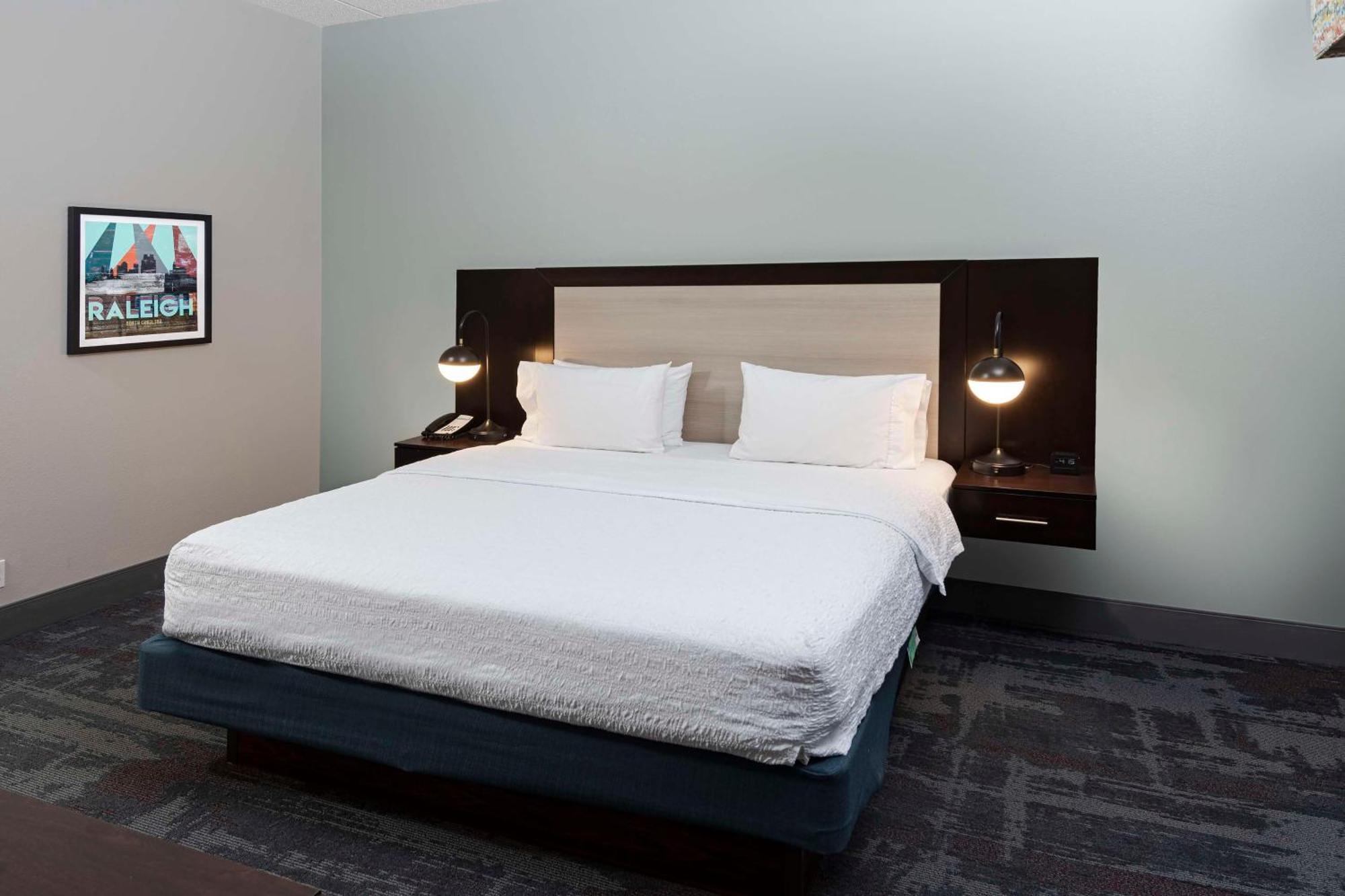 Hampton Inn & Suites - Raleigh Downtown Eksteriør billede