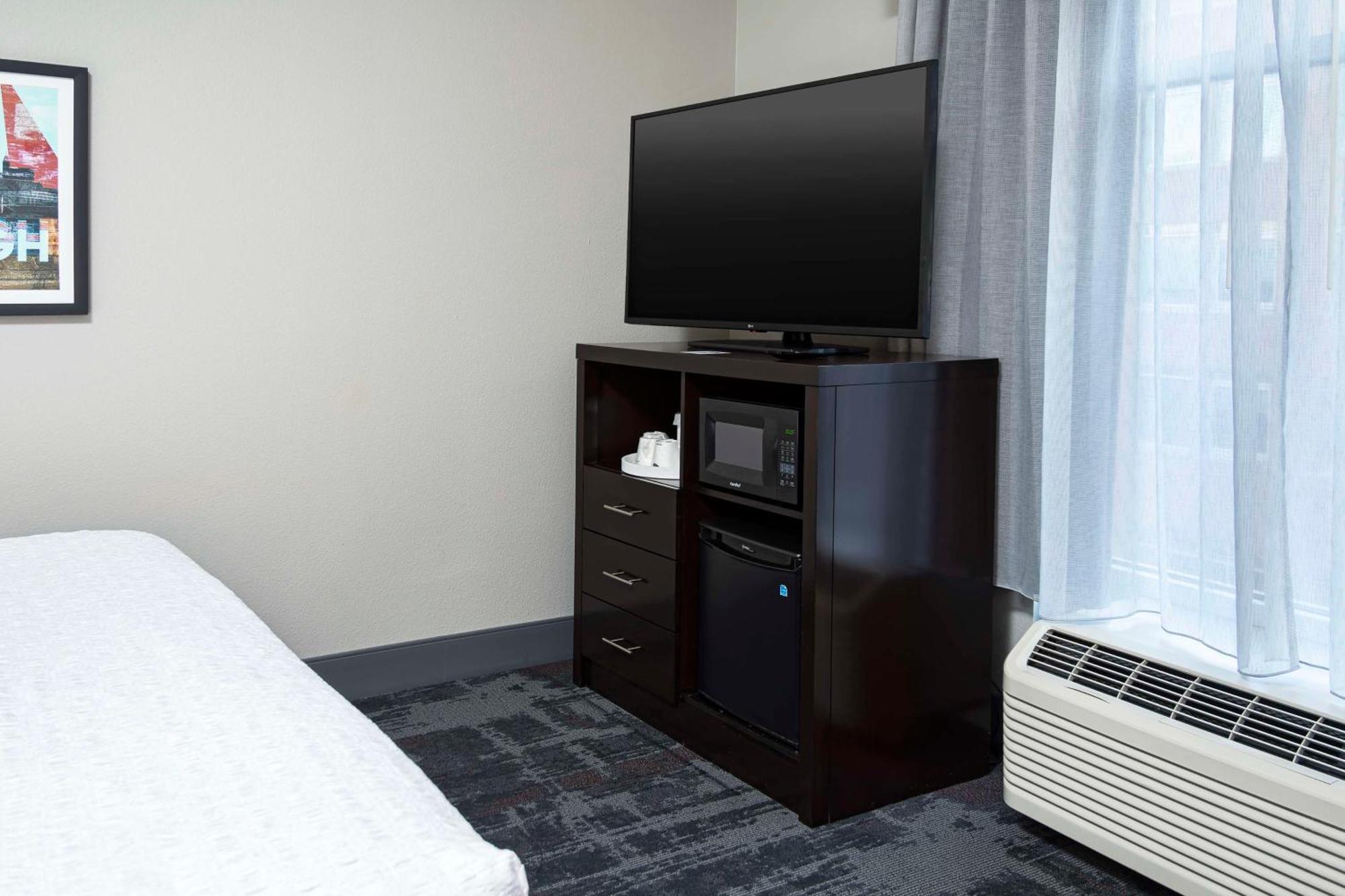 Hampton Inn & Suites - Raleigh Downtown Eksteriør billede