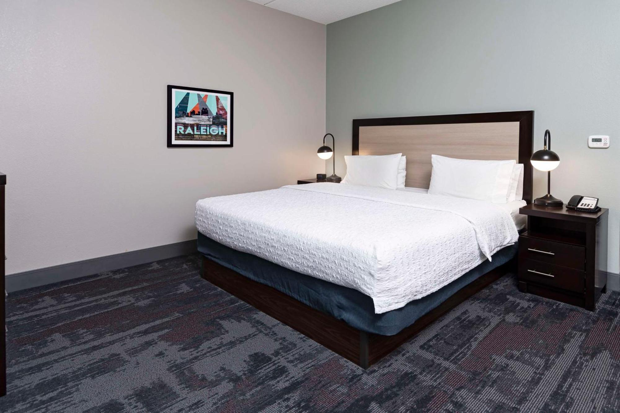 Hampton Inn & Suites - Raleigh Downtown Eksteriør billede